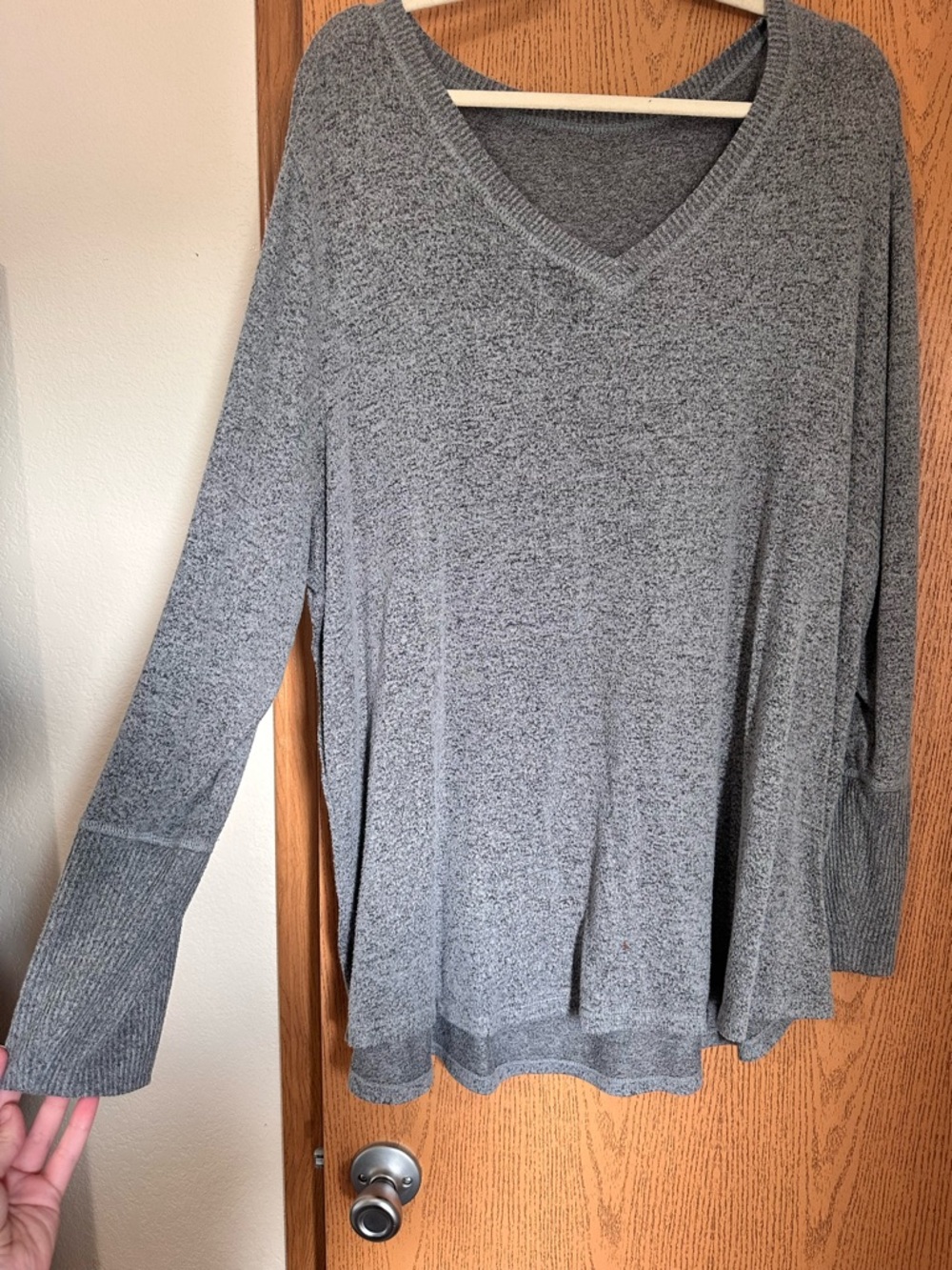 Women’s V-Neck Long Sleeve Knit Top - Gray